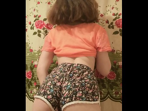 ❤️ سیکسی نوجوان بیب کیمرے پر اپنی شارٹس اتار رہی ہے۔ پر ur.porngifmag-com.ru ❌